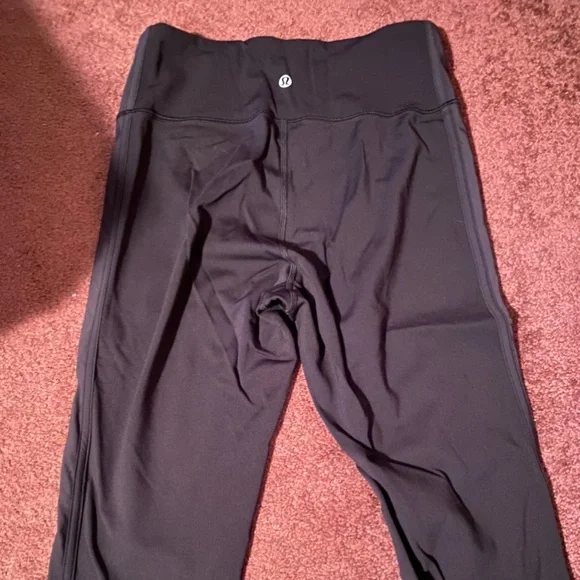 Size 6 lululemon leggings - Picture 1 of 8